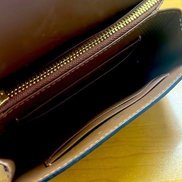 Coach Logo Wallet - Picture 3 of 4